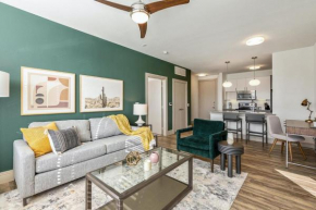 Landing at Lofts at Sylvan Thirty - 2 Bedrooms in West Dallas